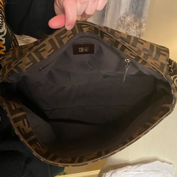 👜EXCLUSIVE SALE - FENDI Zucca Chain - Shoulder Bag -  Excellent Condition👜 - Picture 8 of 11